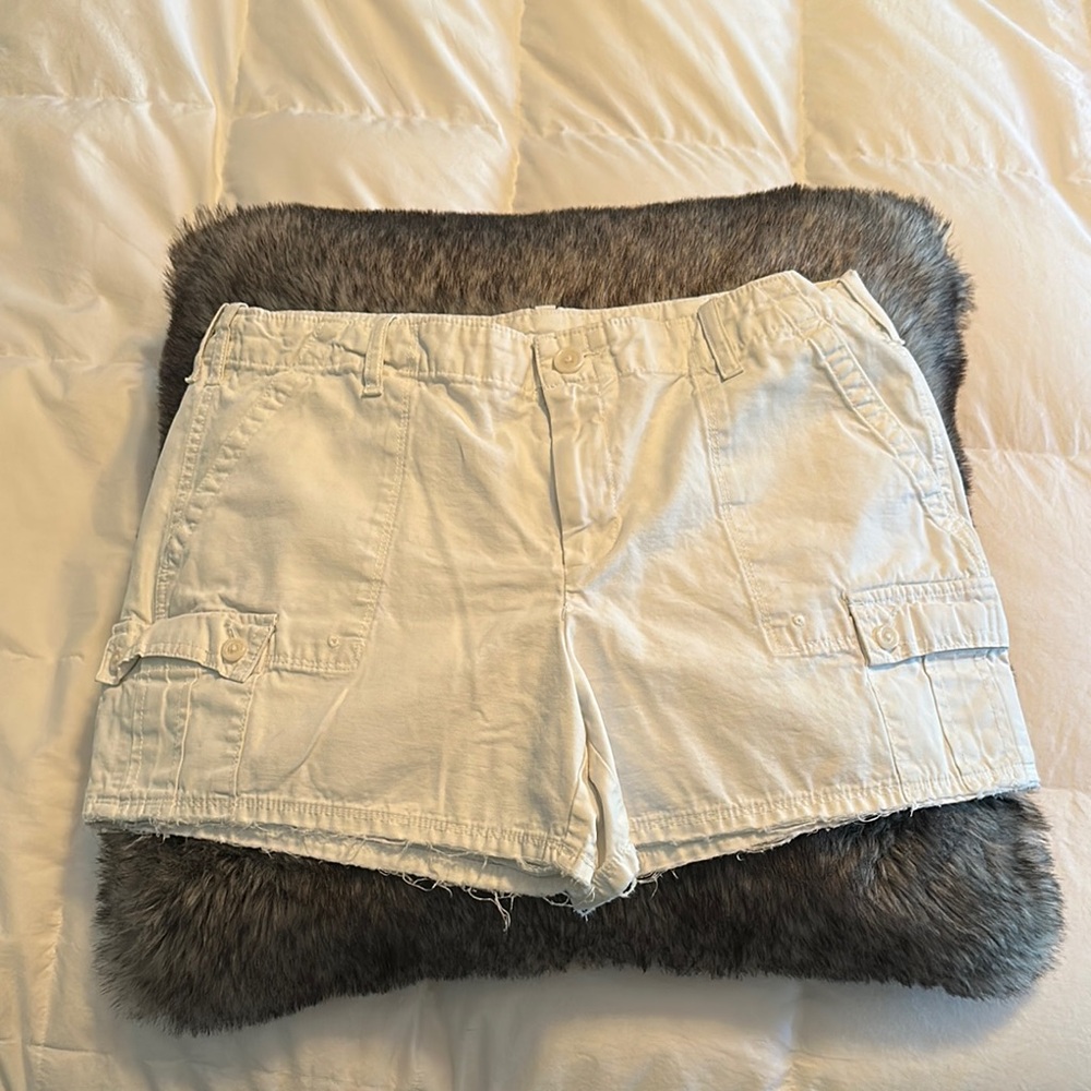 GAP White Cargo Shorts Relaxed Fit